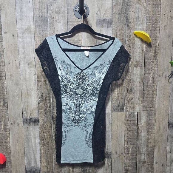 Active Street Couture Vintage Y2K Grey and Black Lace Cross Embellished Tee - Picture 1 of 6
